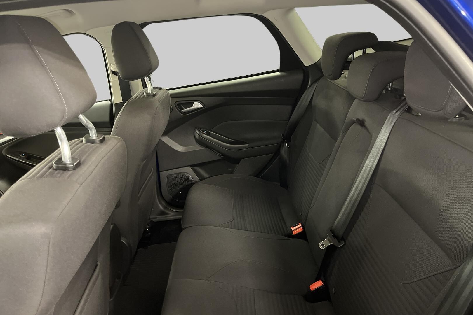 Ford Focus iso kuva 10