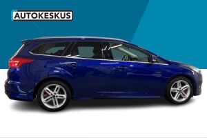 Ford Focus esikatselu 4