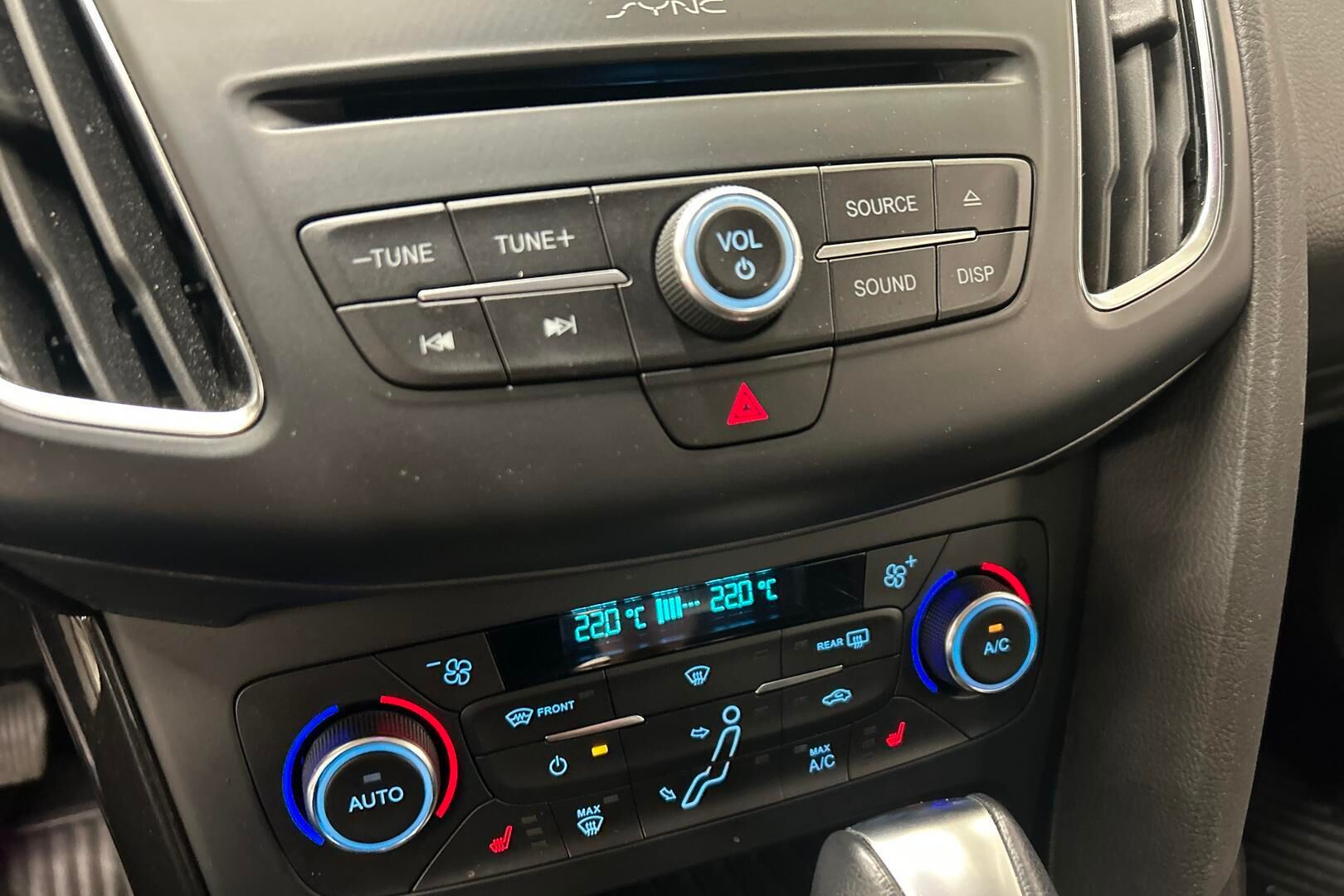 Ford Focus iso kuva 17