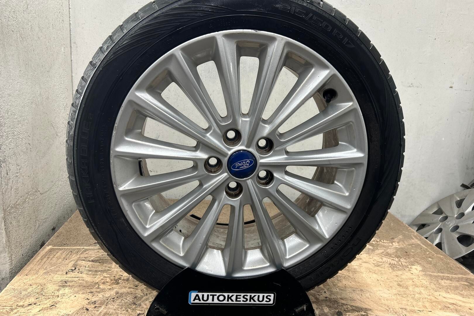 Ford Focus iso kuva 19