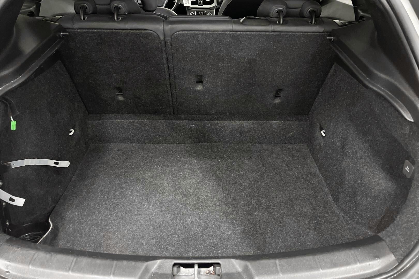 Volvo V40 iso kuva 10