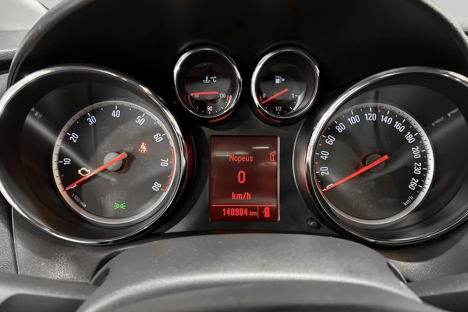 Opel Astra iso kuva 17