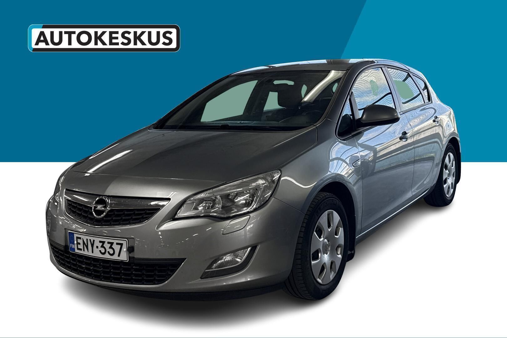 Opel Astra iso kuva 0