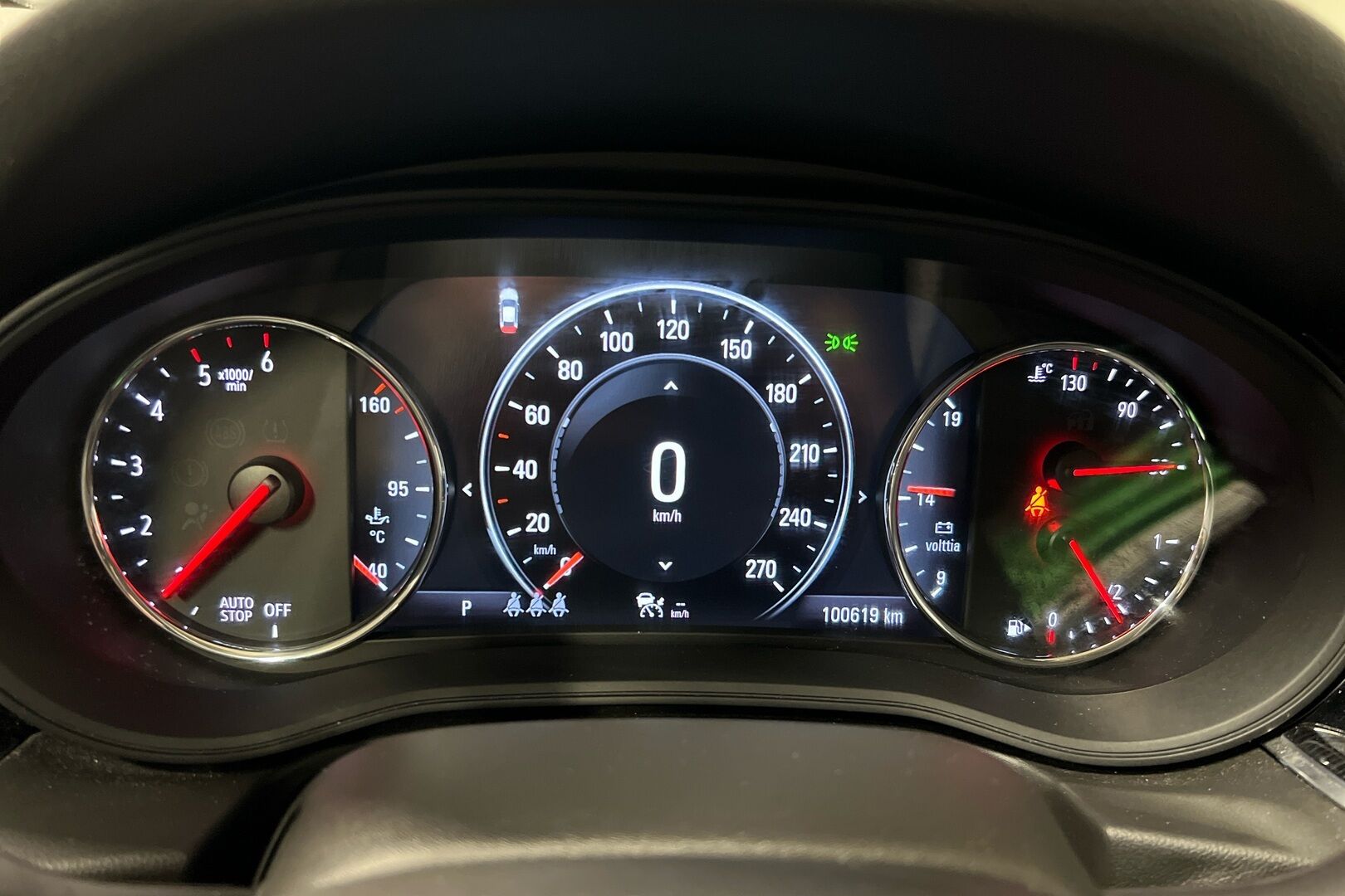 Opel Insignia iso kuva 15