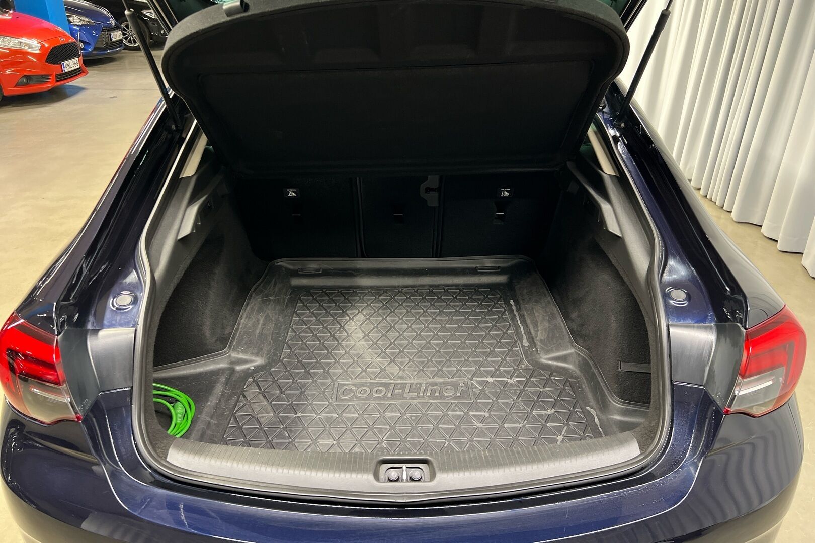 Opel Insignia iso kuva 8