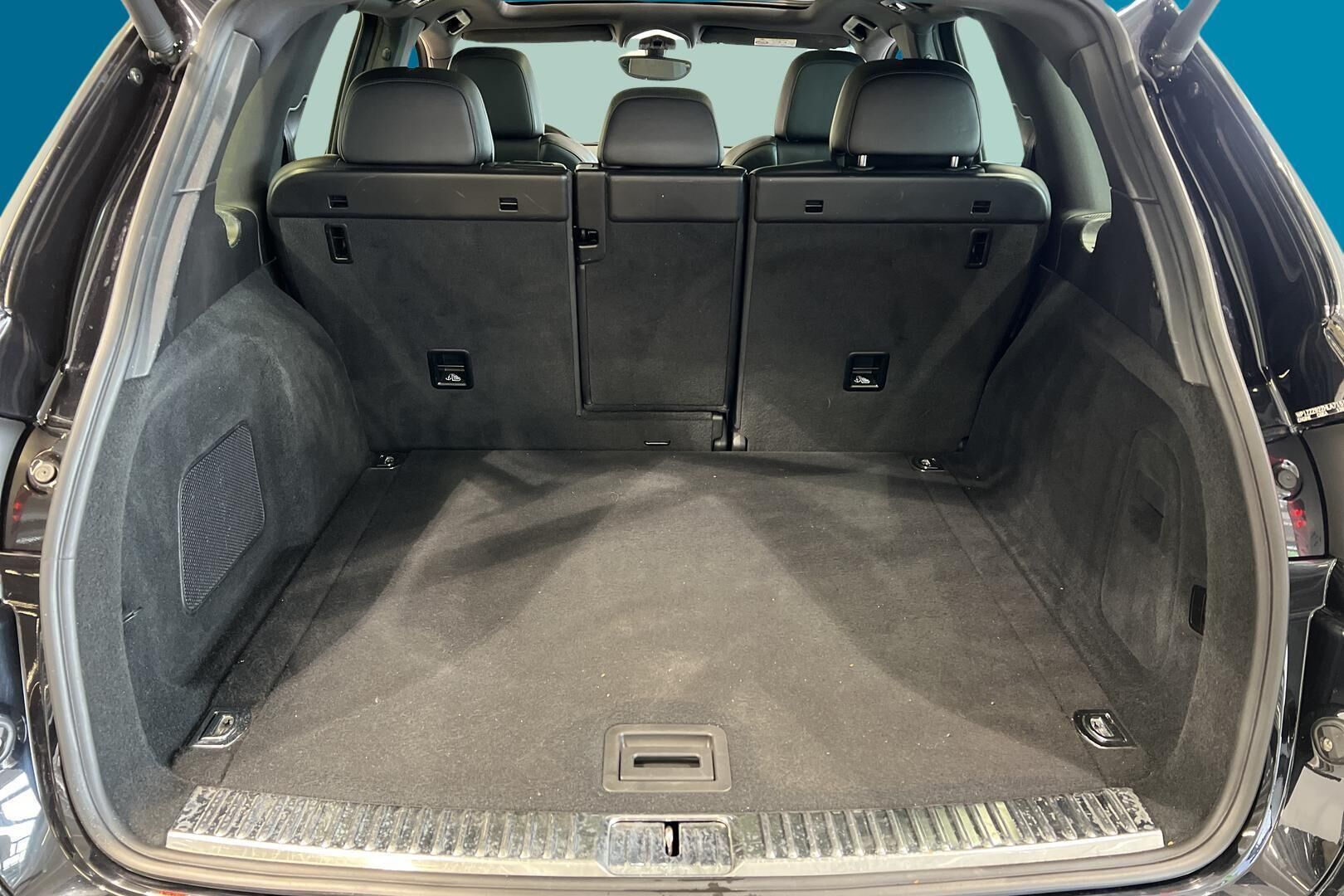 Porsche Cayenne iso kuva 7