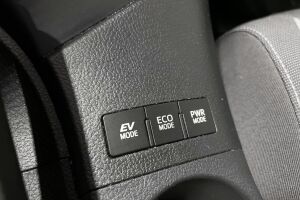 Toyota Auris esikatselu 15