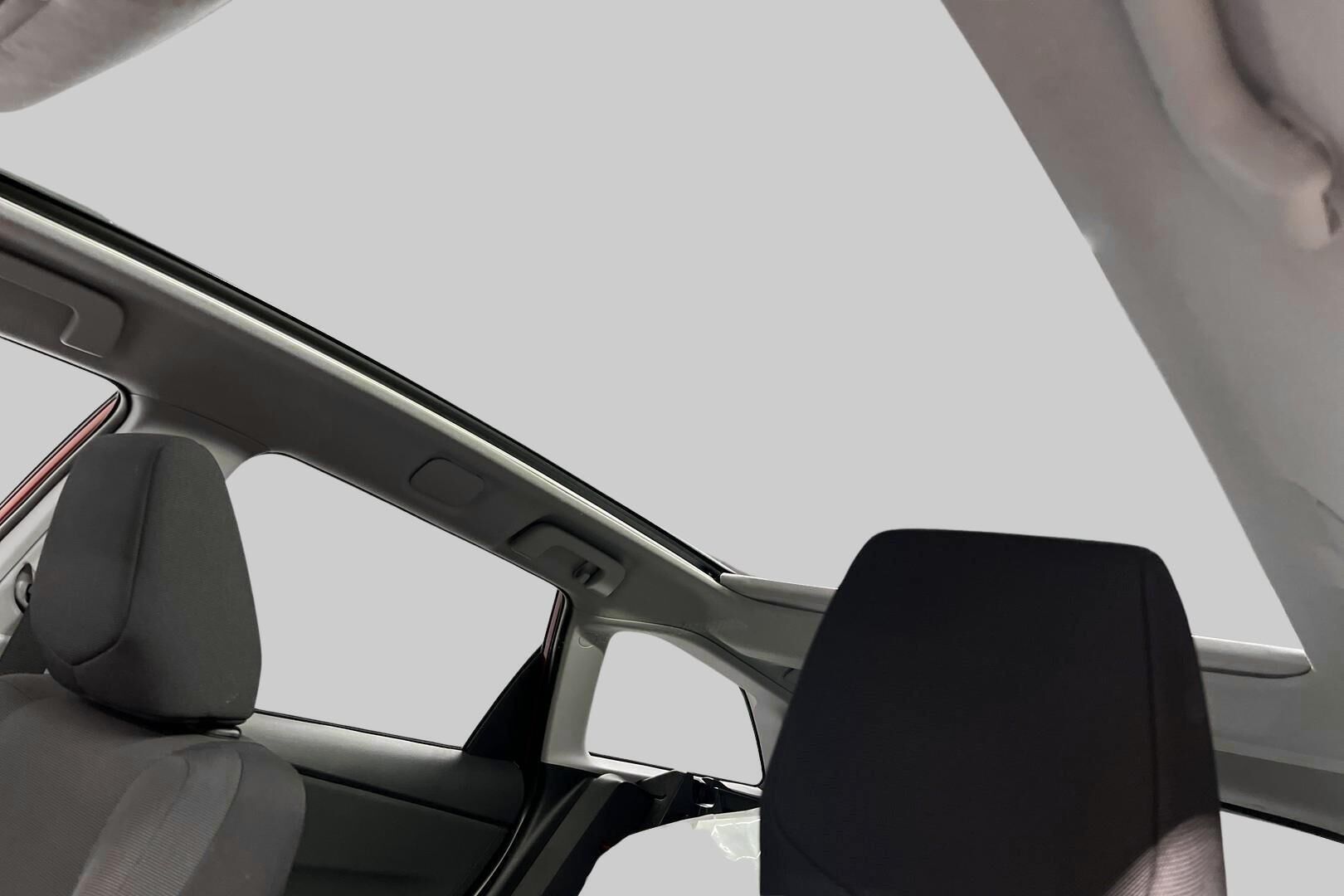 Toyota Auris iso kuva 18