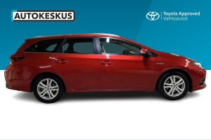 Toyota Auris esikatselu 3