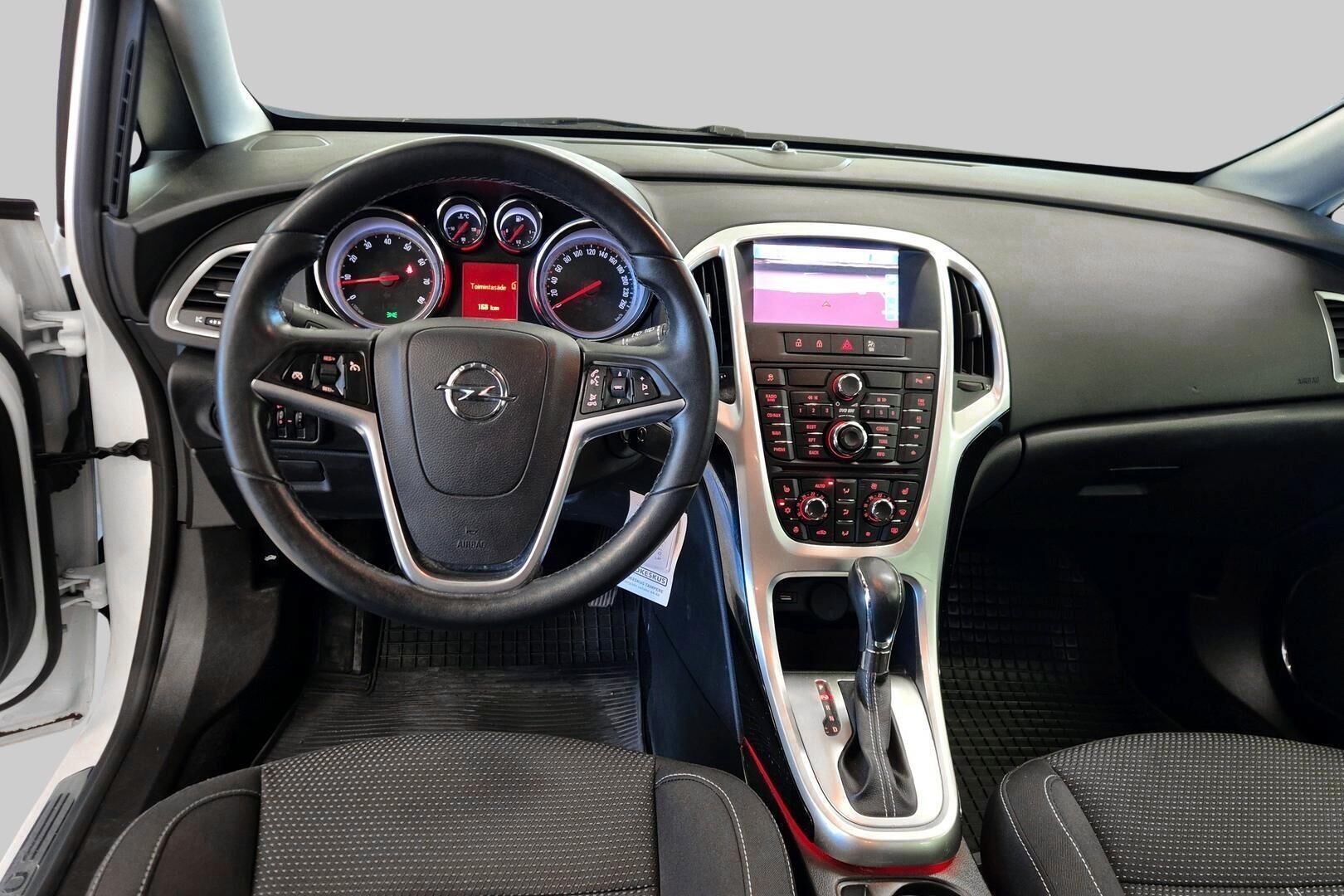 Opel Astra iso kuva 11