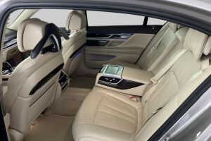 BMW 7-SARJA esikatselu 10