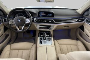 BMW 7-SARJA esikatselu 11