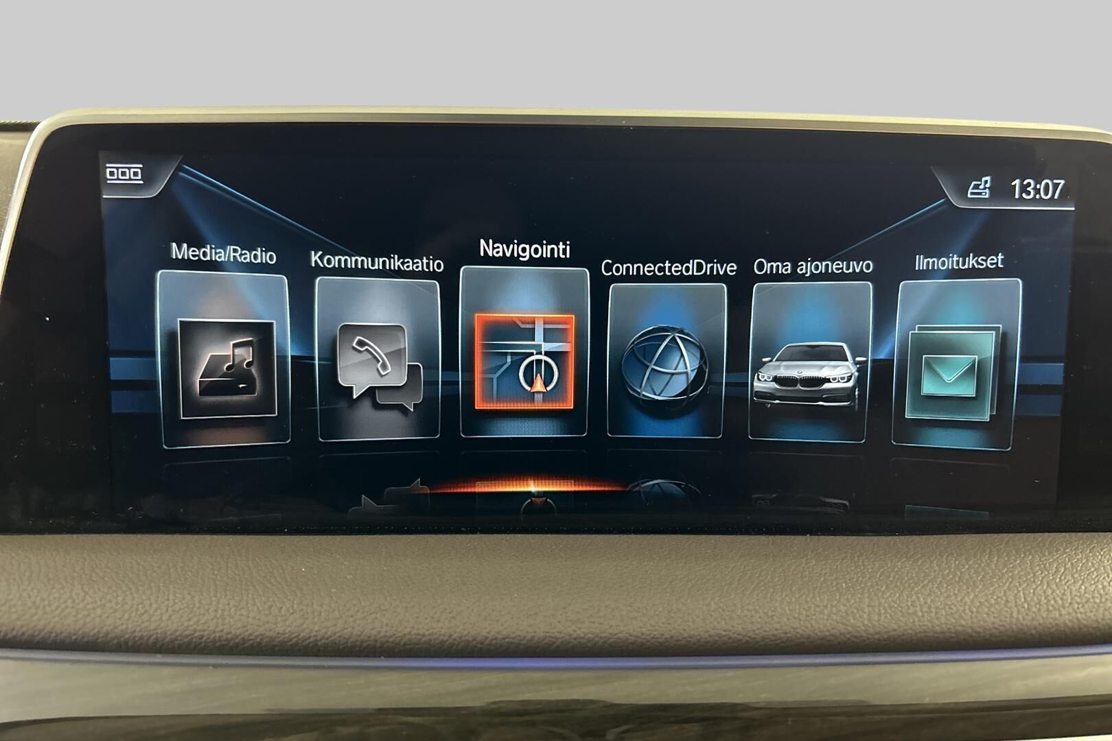 BMW 7-SARJA iso kuva 20