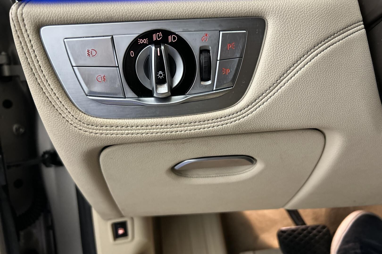 BMW 7-SARJA iso kuva 25