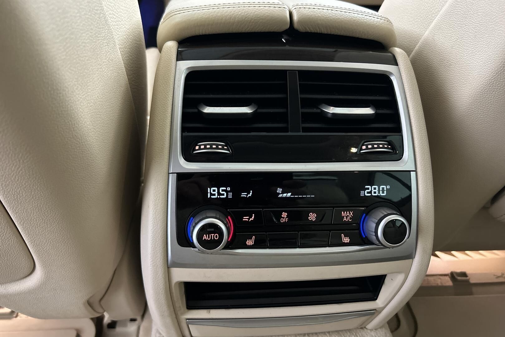 BMW 7-SARJA iso kuva 31