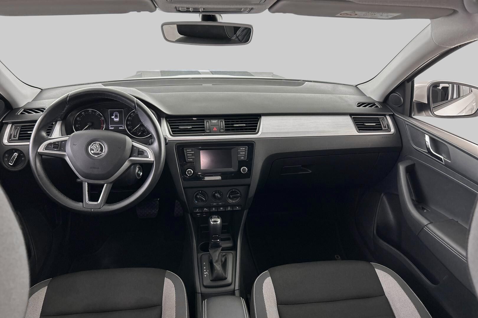Skoda Rapid iso kuva 10