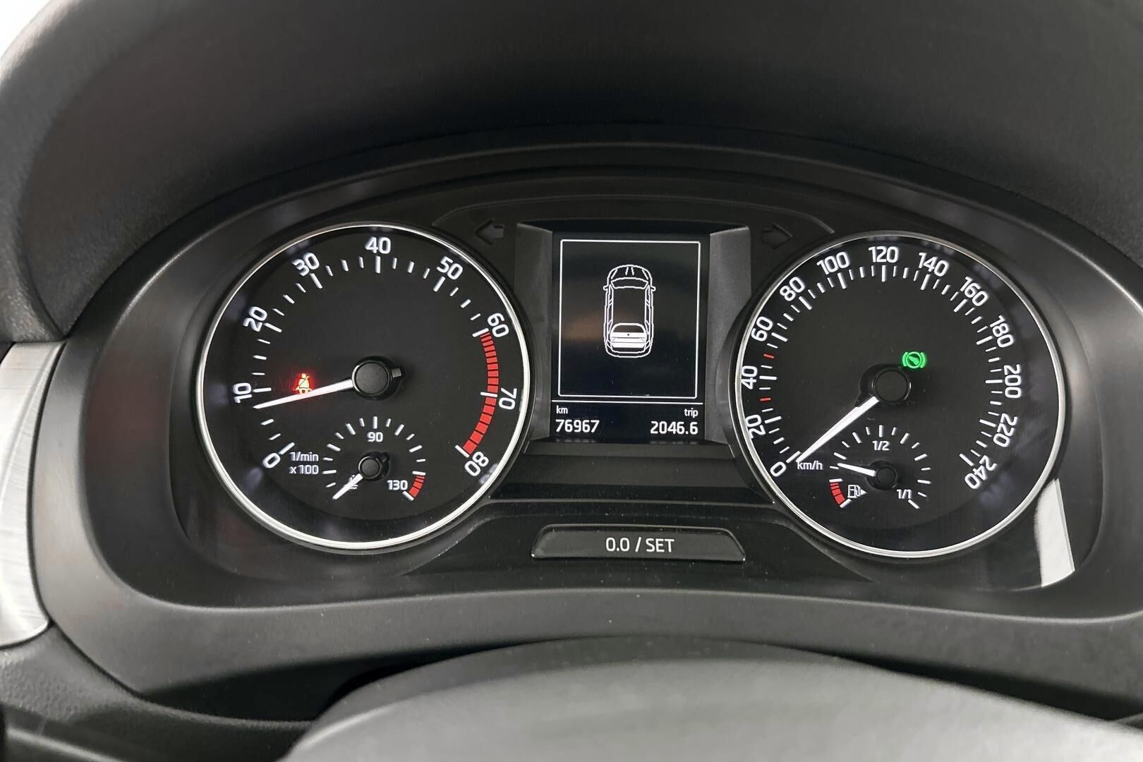 Skoda Rapid iso kuva 13