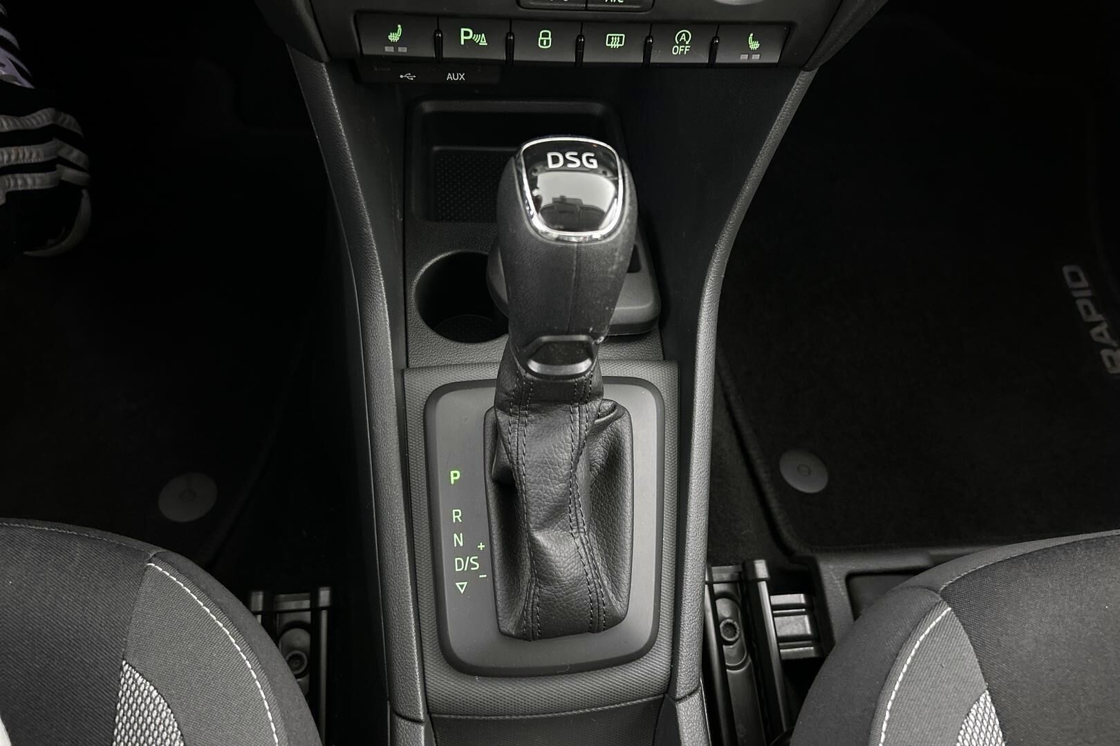 Skoda Rapid iso kuva 18