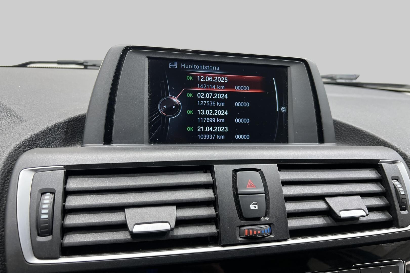 BMW 1-sarja iso kuva 26