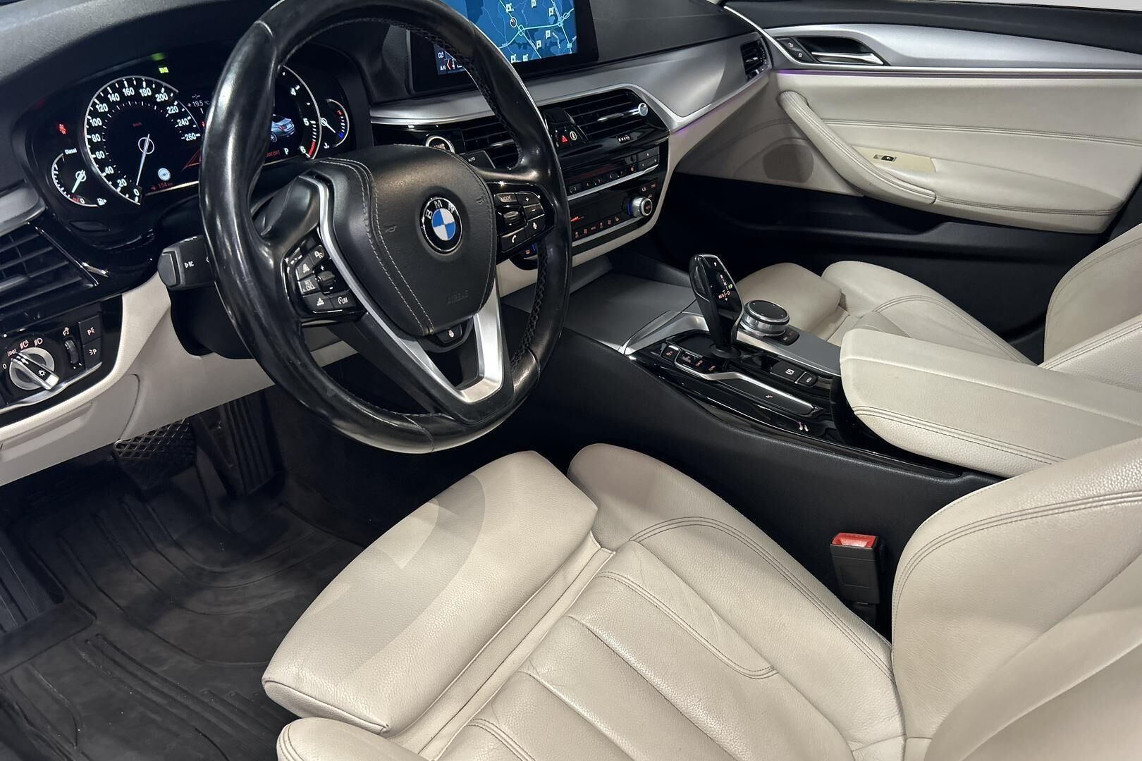BMW 5-sarja iso kuva 30