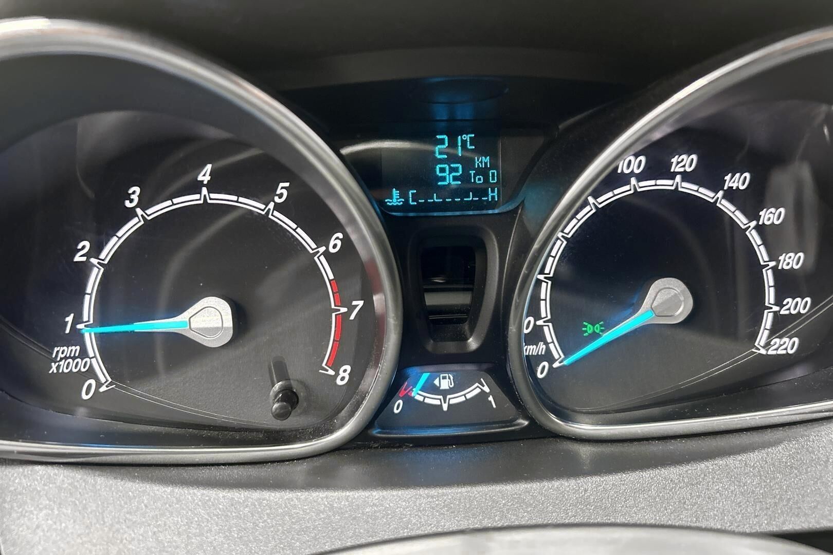Ford Fiesta iso kuva 15