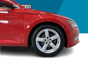 Skoda Superb esikatselu 13