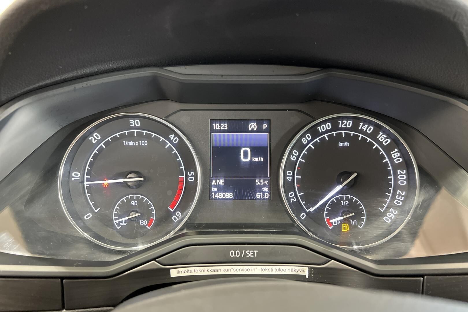 Skoda Superb iso kuva 14