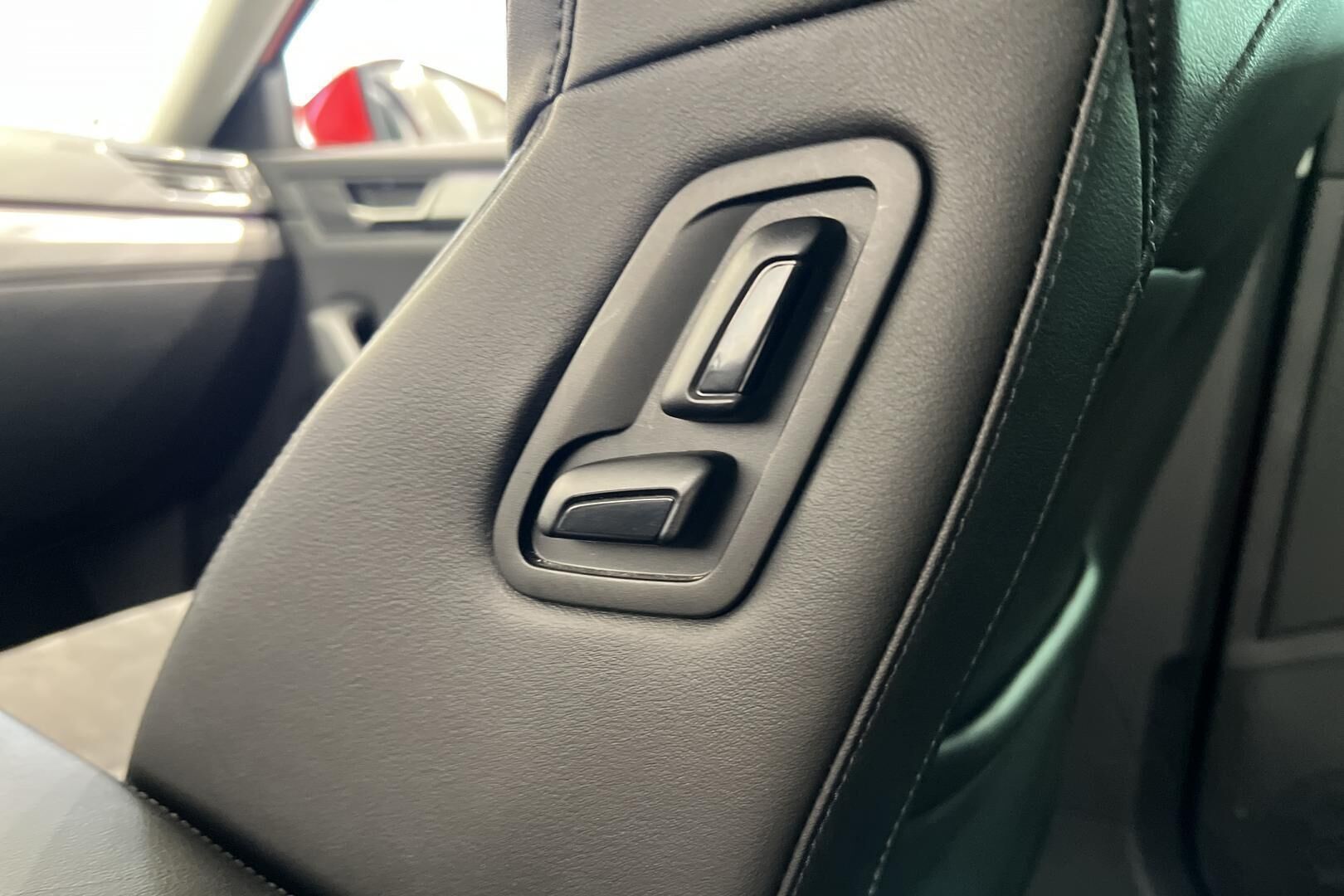 Skoda Superb iso kuva 29