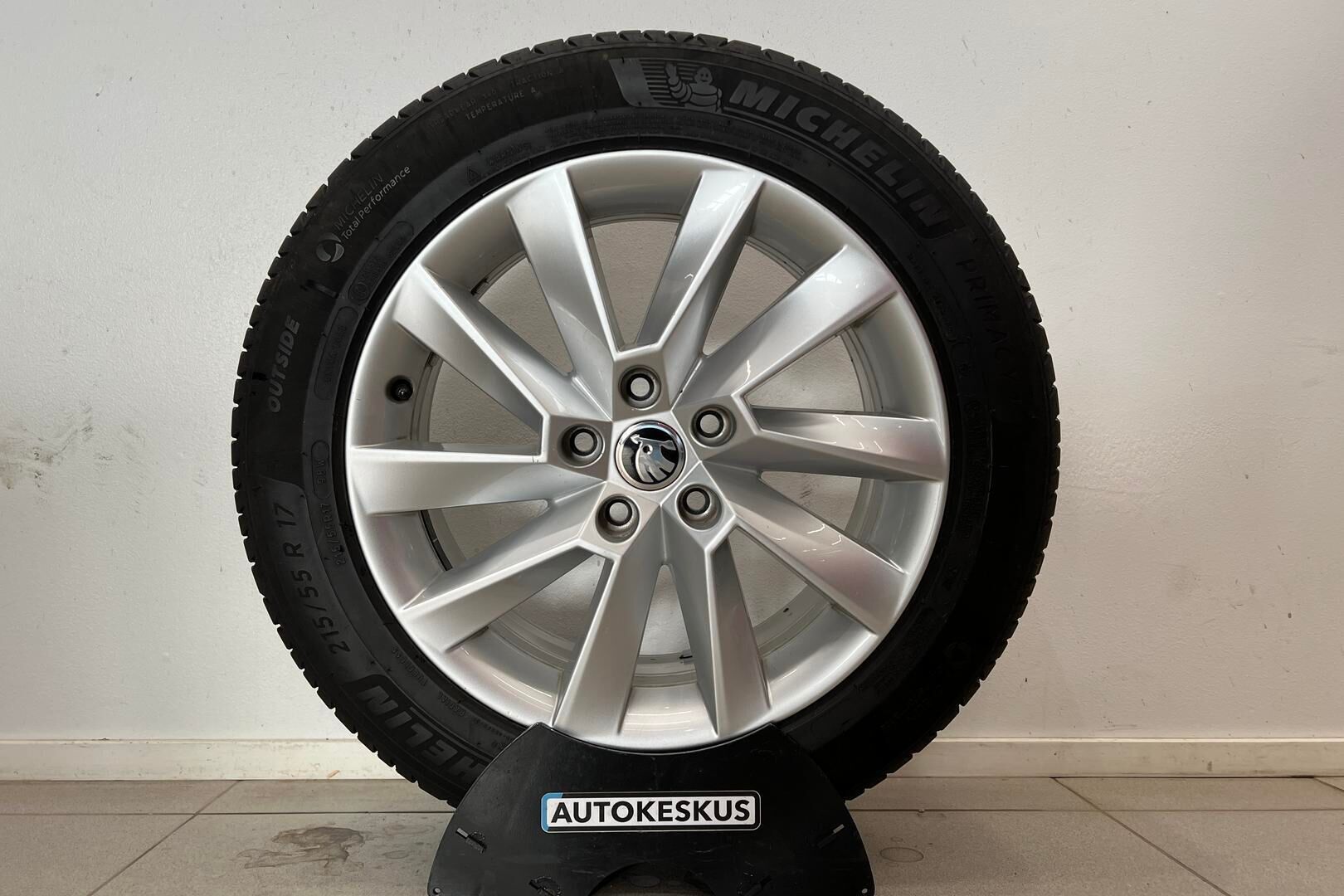 Skoda Superb iso kuva 31