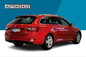 Skoda Superb esikatselu 5