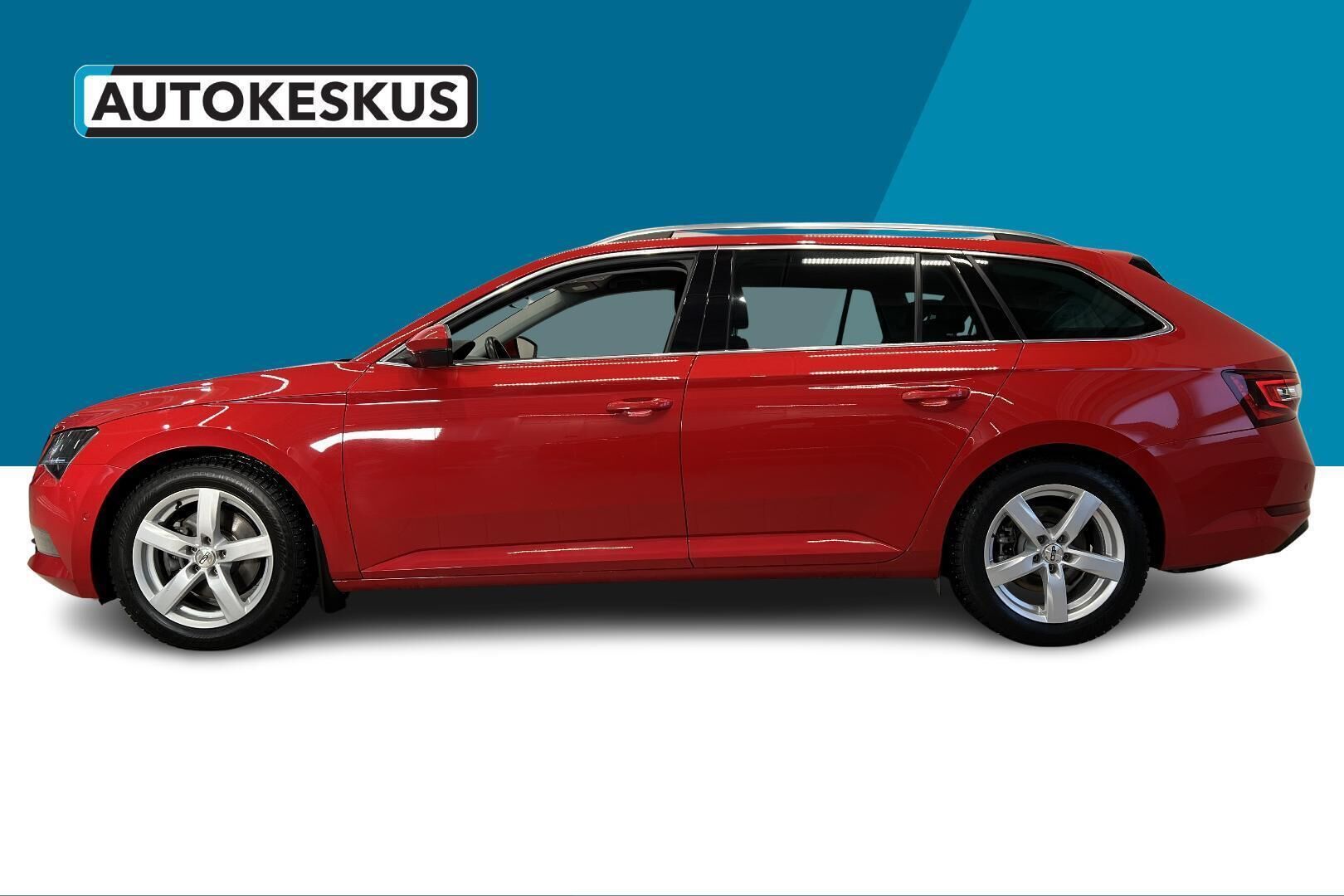 Skoda Superb iso kuva 8