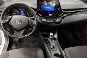 Toyota C-HR esikatselu 10