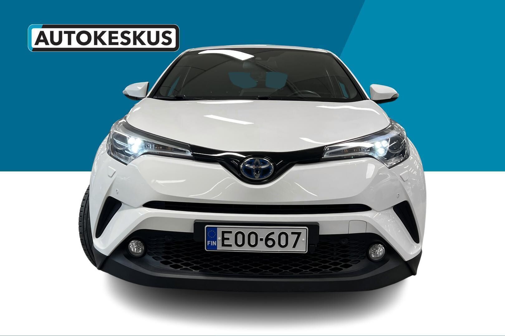 Toyota C-HR iso kuva 24