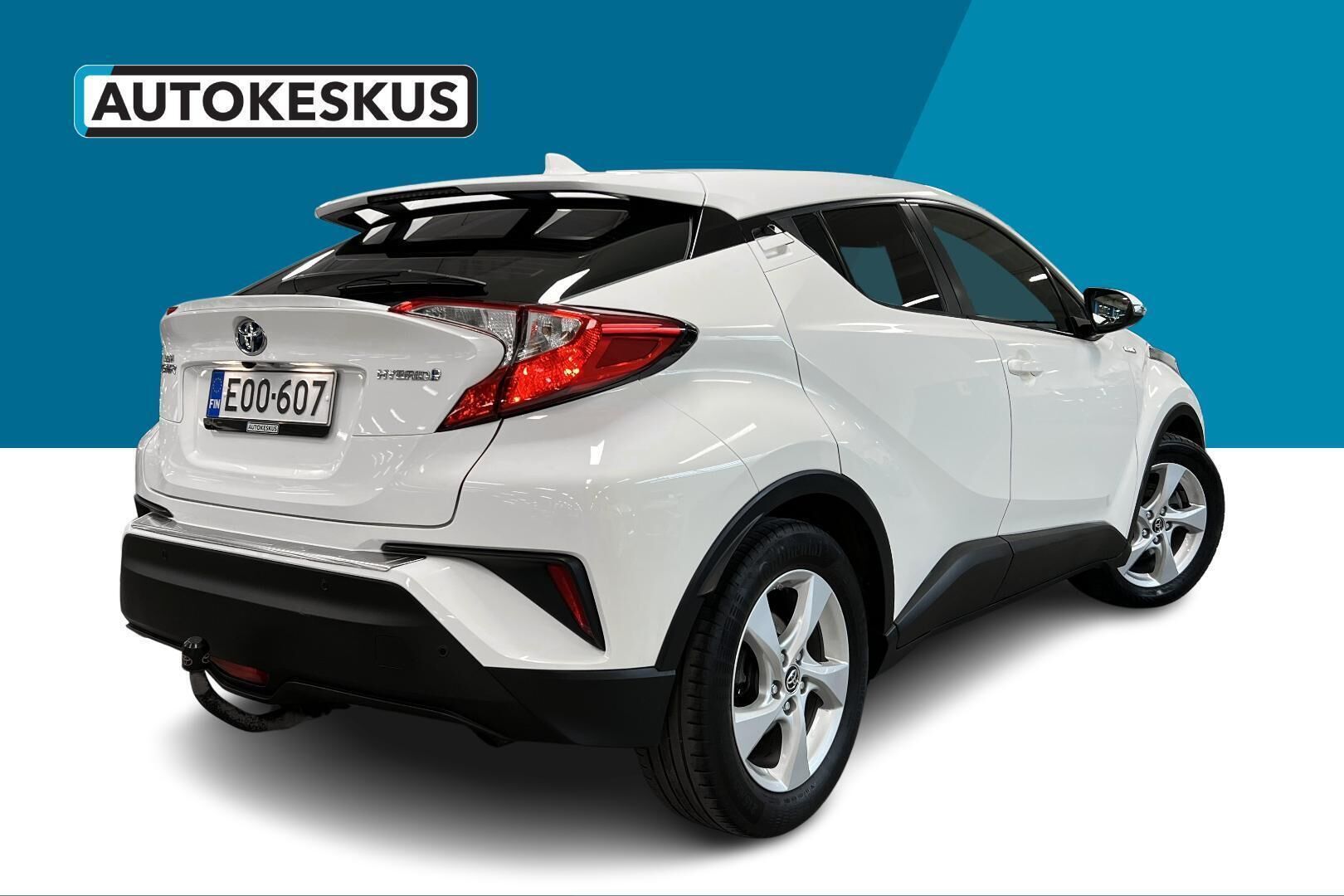 Toyota C-HR iso kuva 4