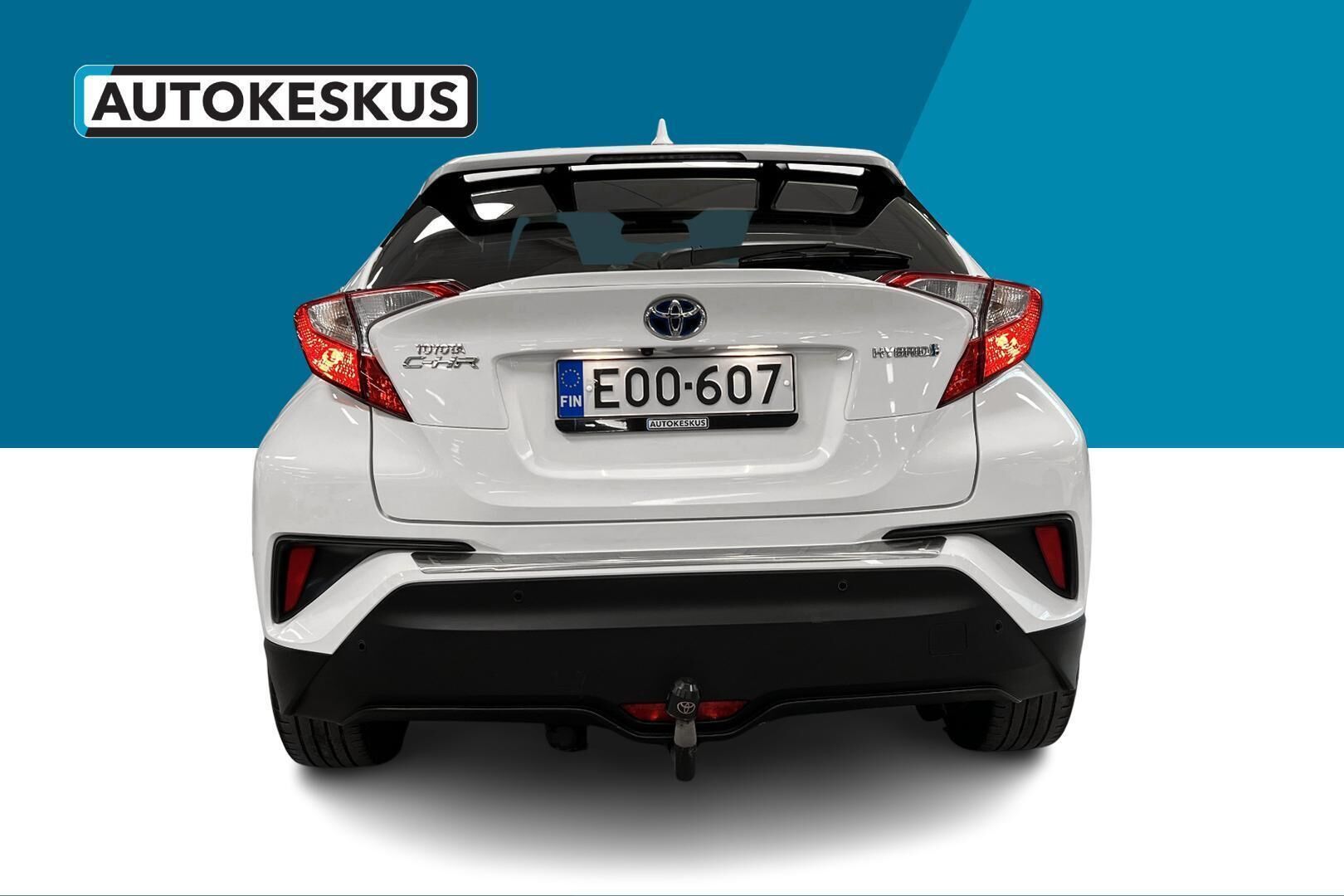 Toyota C-HR iso kuva 5