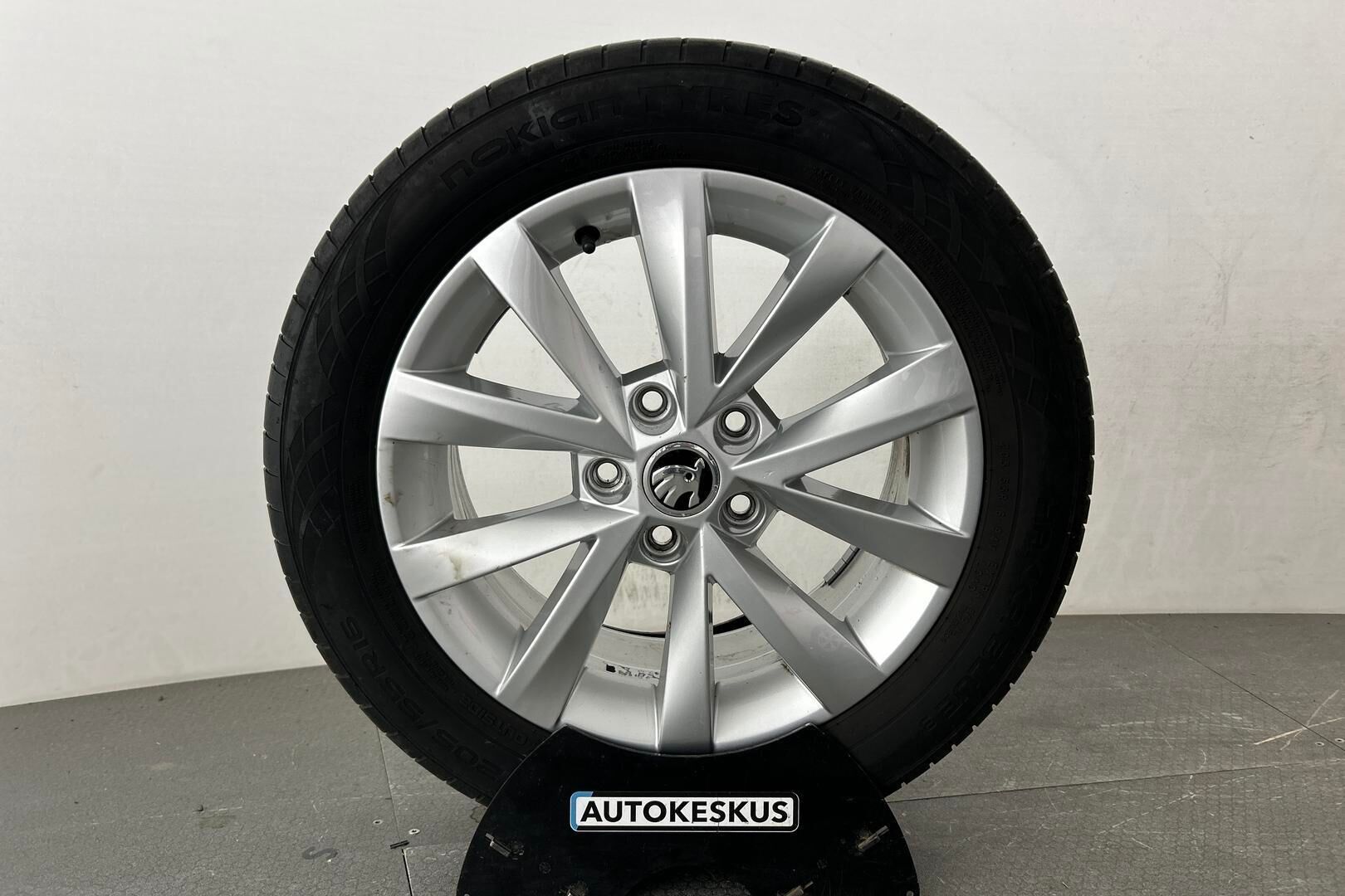 Skoda Octavia iso kuva 14