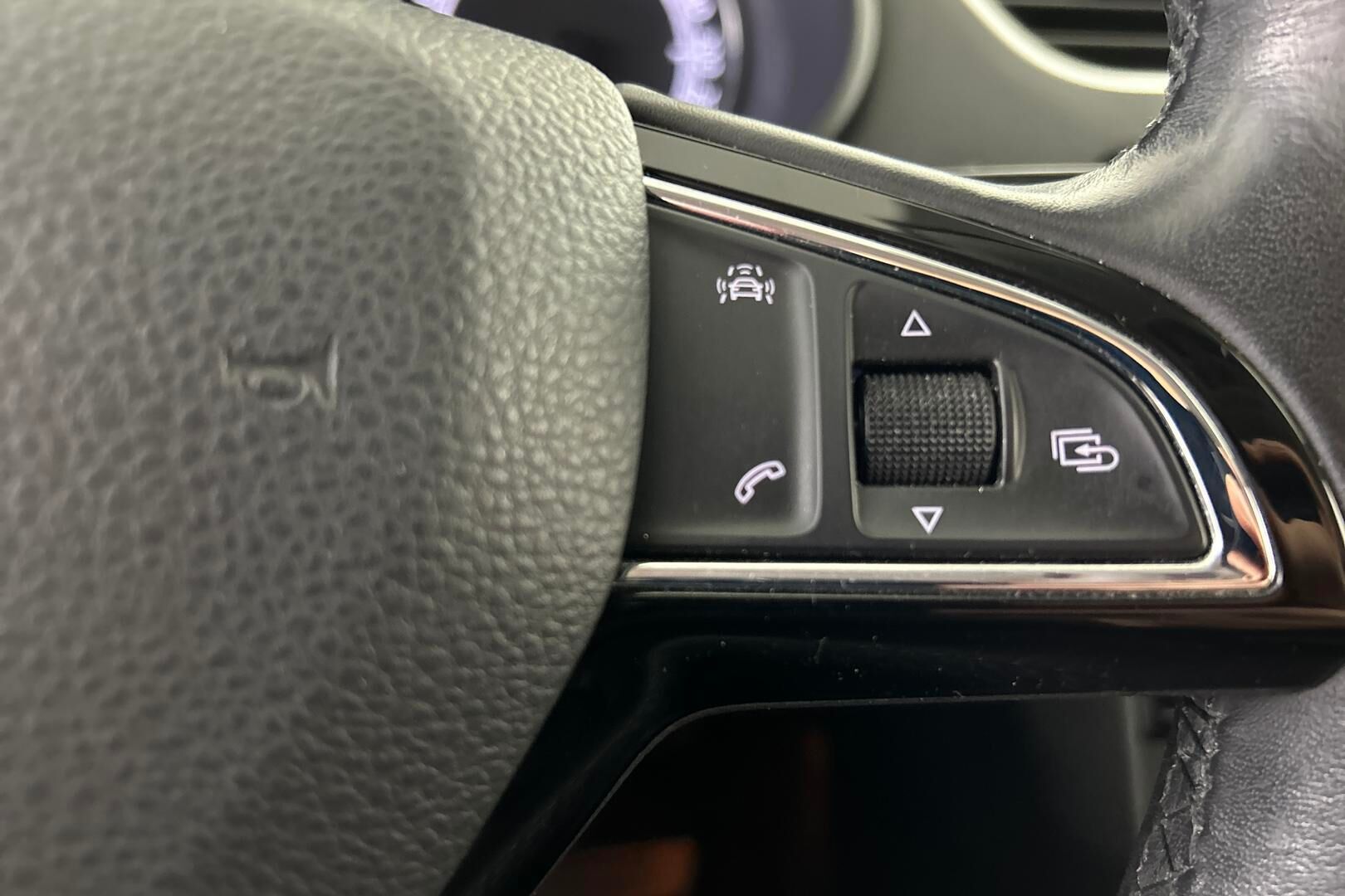 Skoda Octavia iso kuva 24