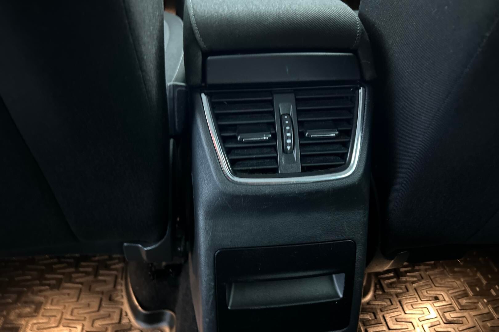 Skoda Octavia iso kuva 27