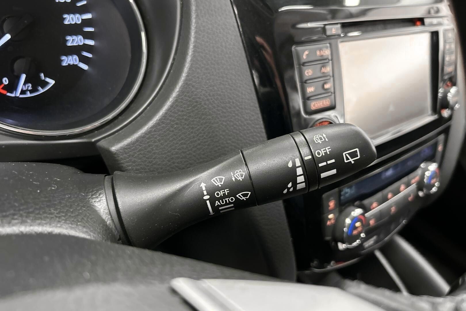 Nissan Qashqai iso kuva 18