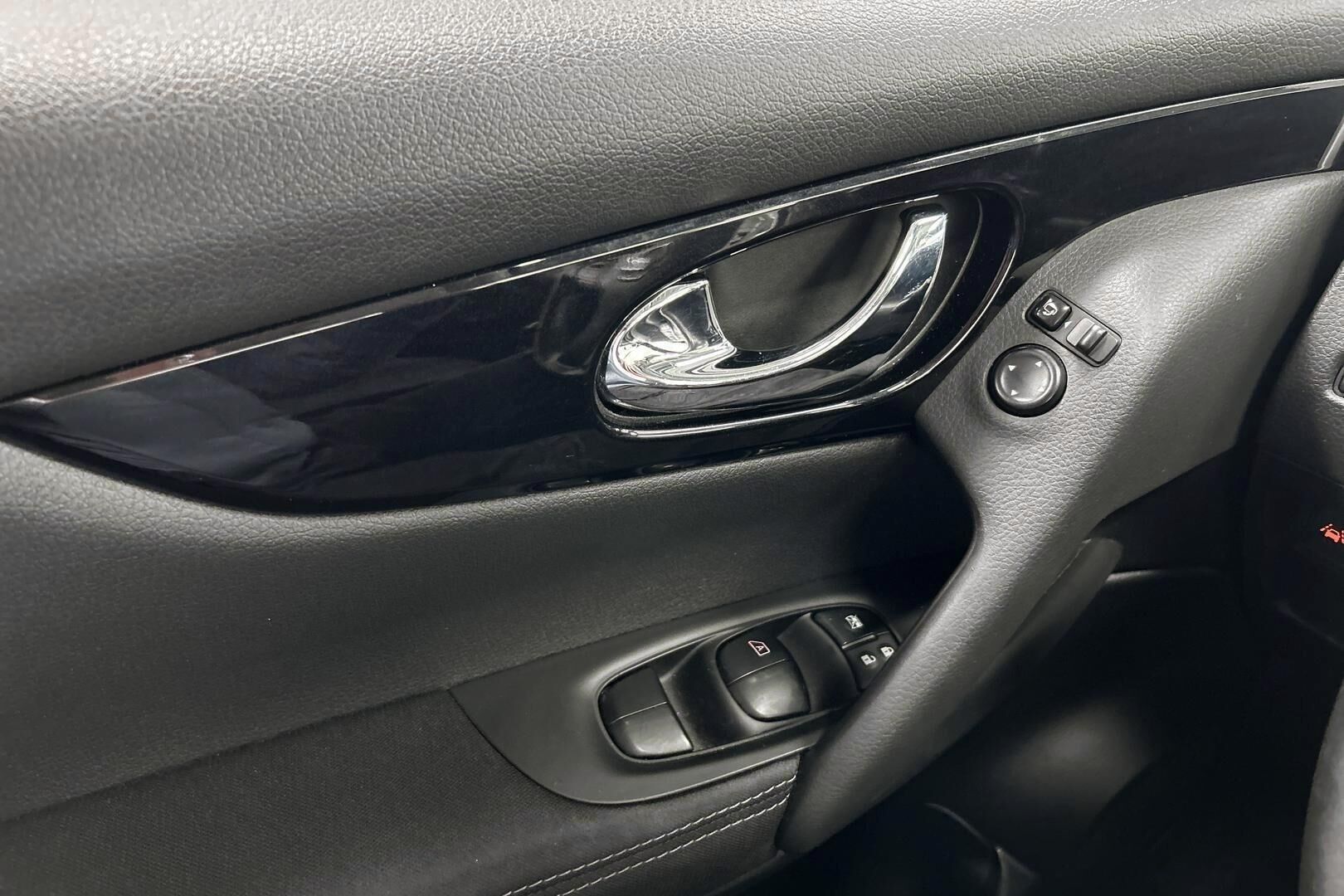 Nissan Qashqai iso kuva 21