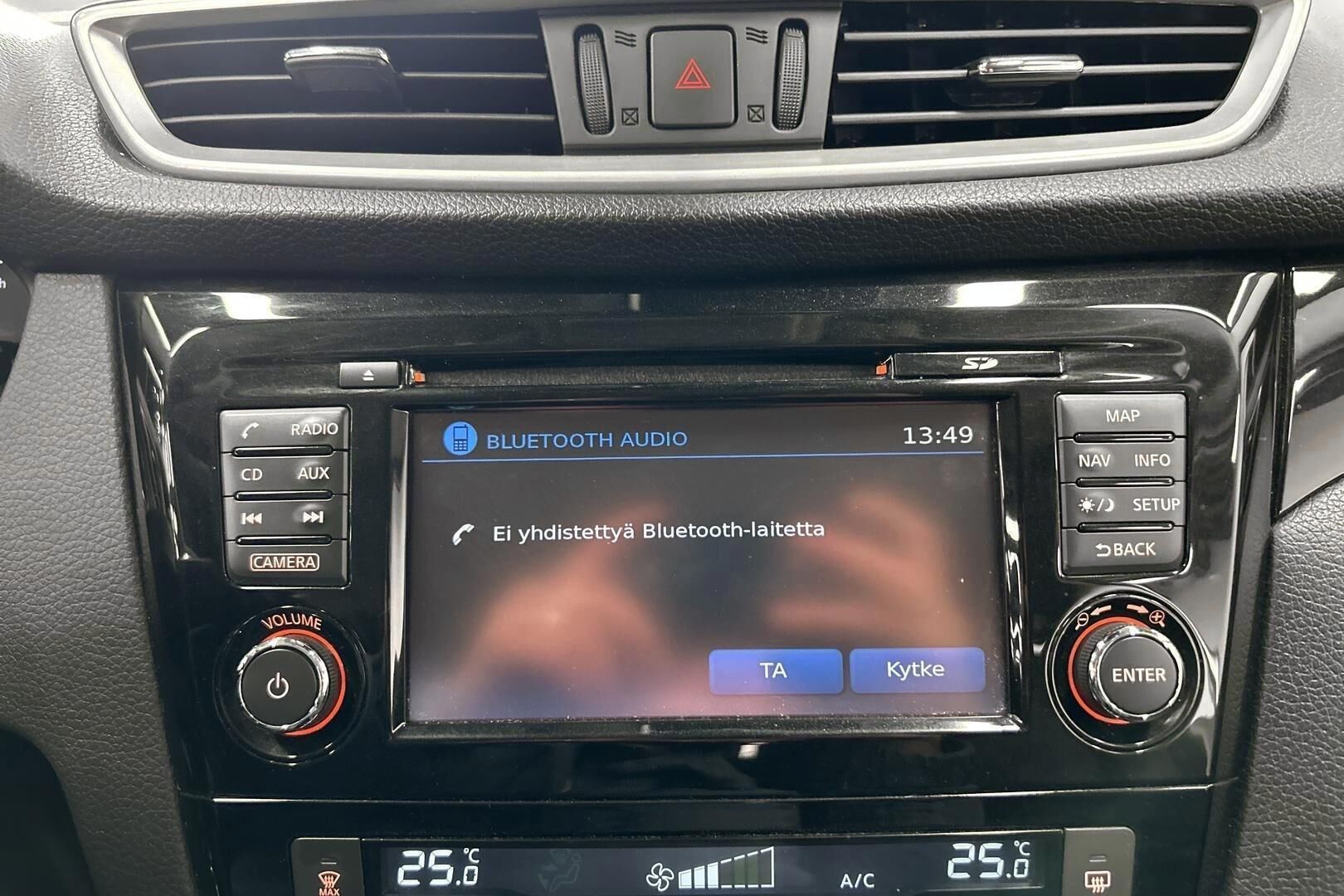 Nissan Qashqai iso kuva 24