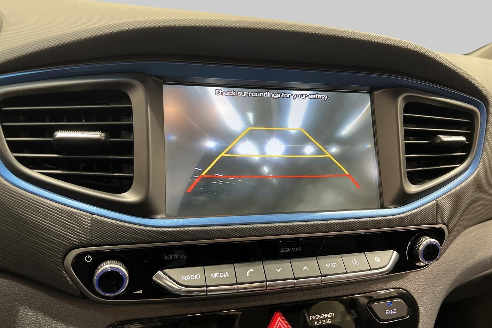 Hyundai IONIQ hybrid iso kuva 14