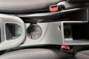 Hyundai IONIQ hybrid esikatselu 19