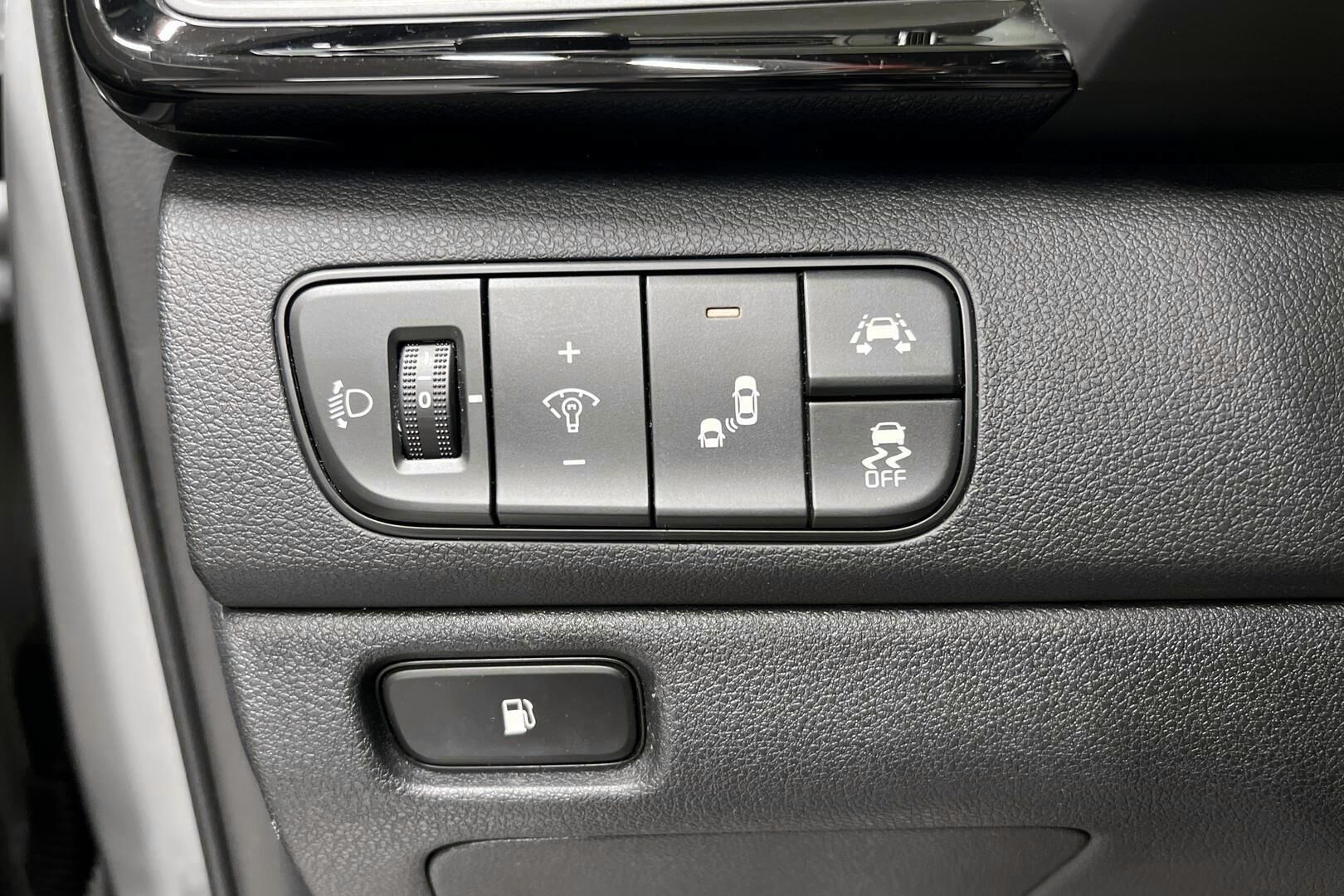 Kia Niro iso kuva 19