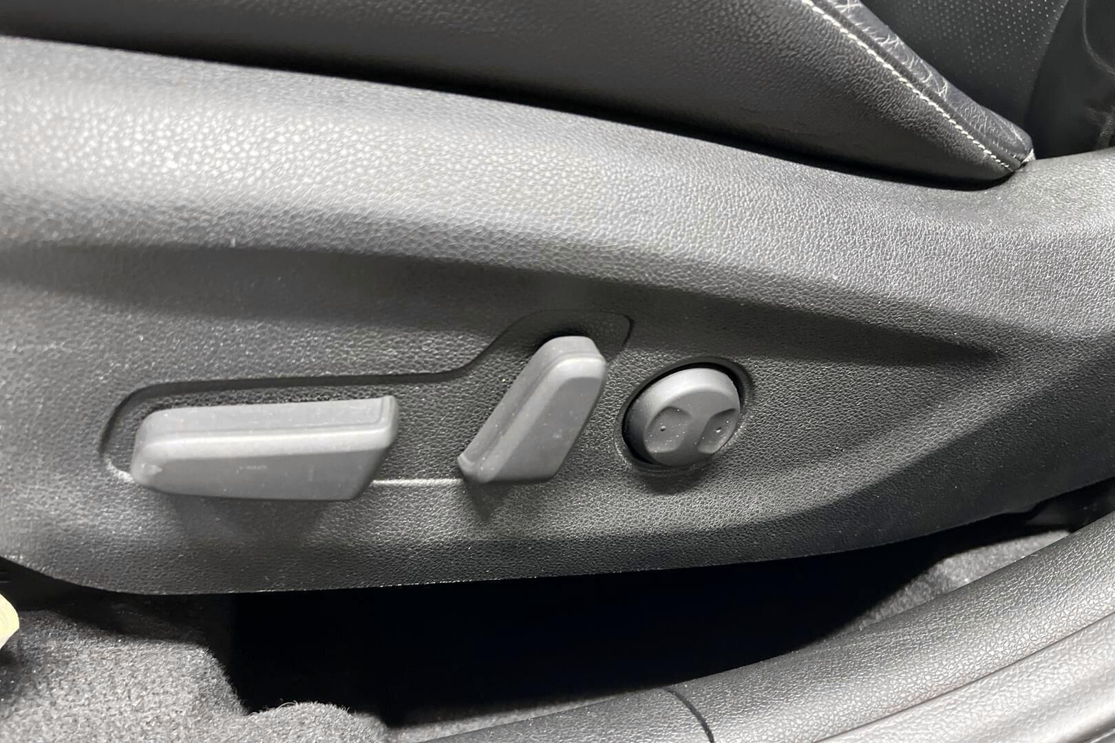Kia Niro iso kuva 21
