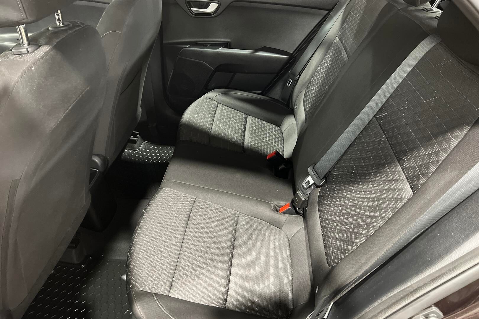 Kia Rio iso kuva 10