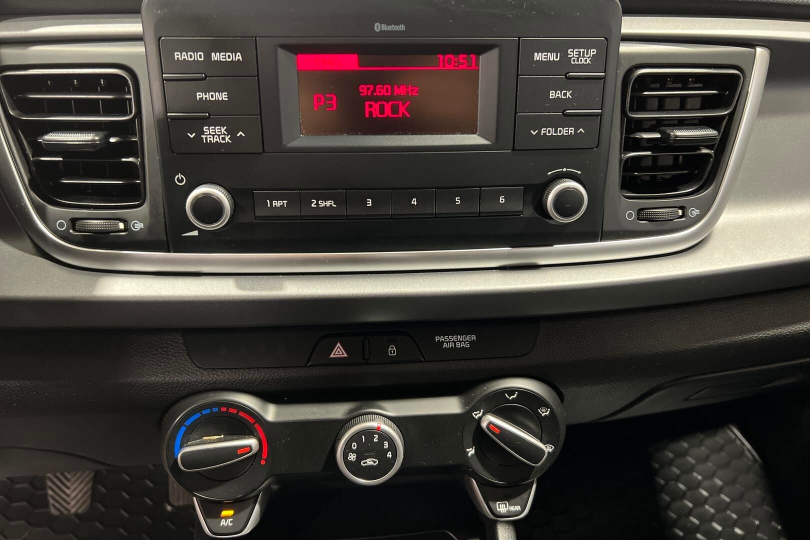 Kia Rio iso kuva 18