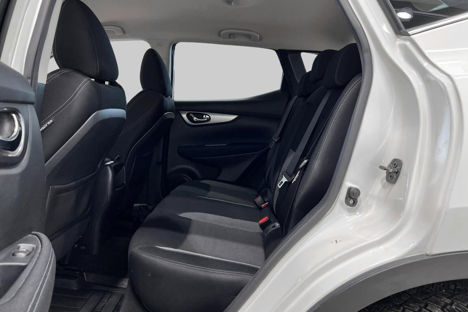 Nissan Qashqai iso kuva 10