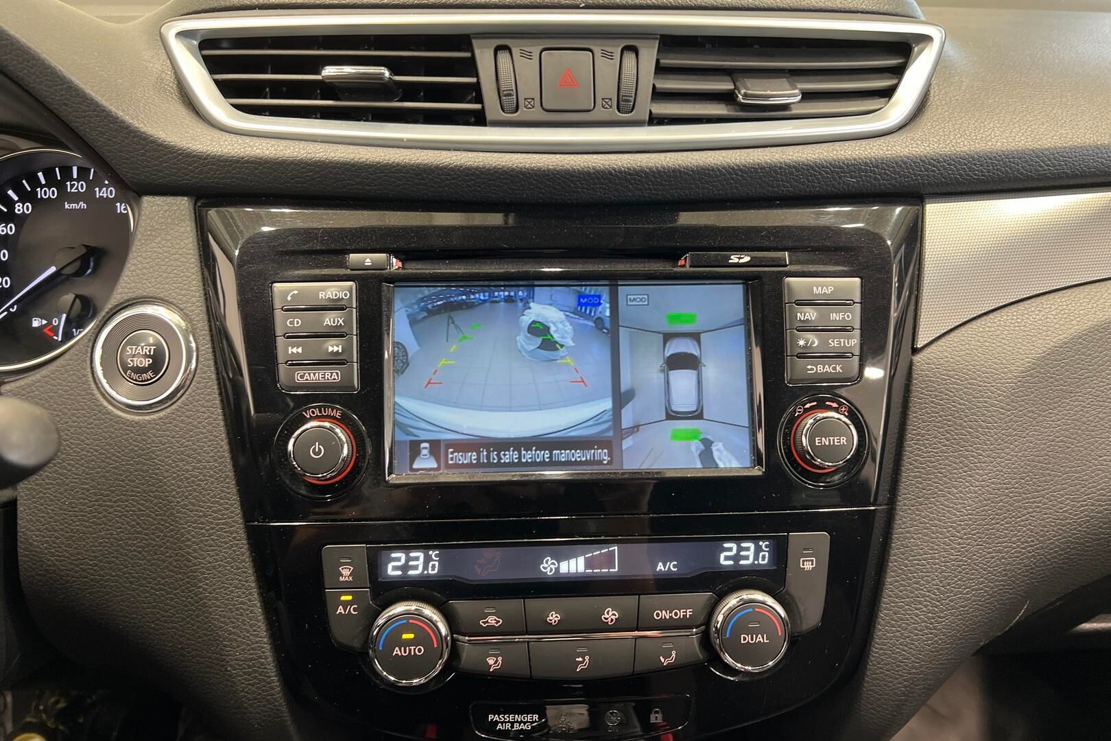 Nissan Qashqai iso kuva 16