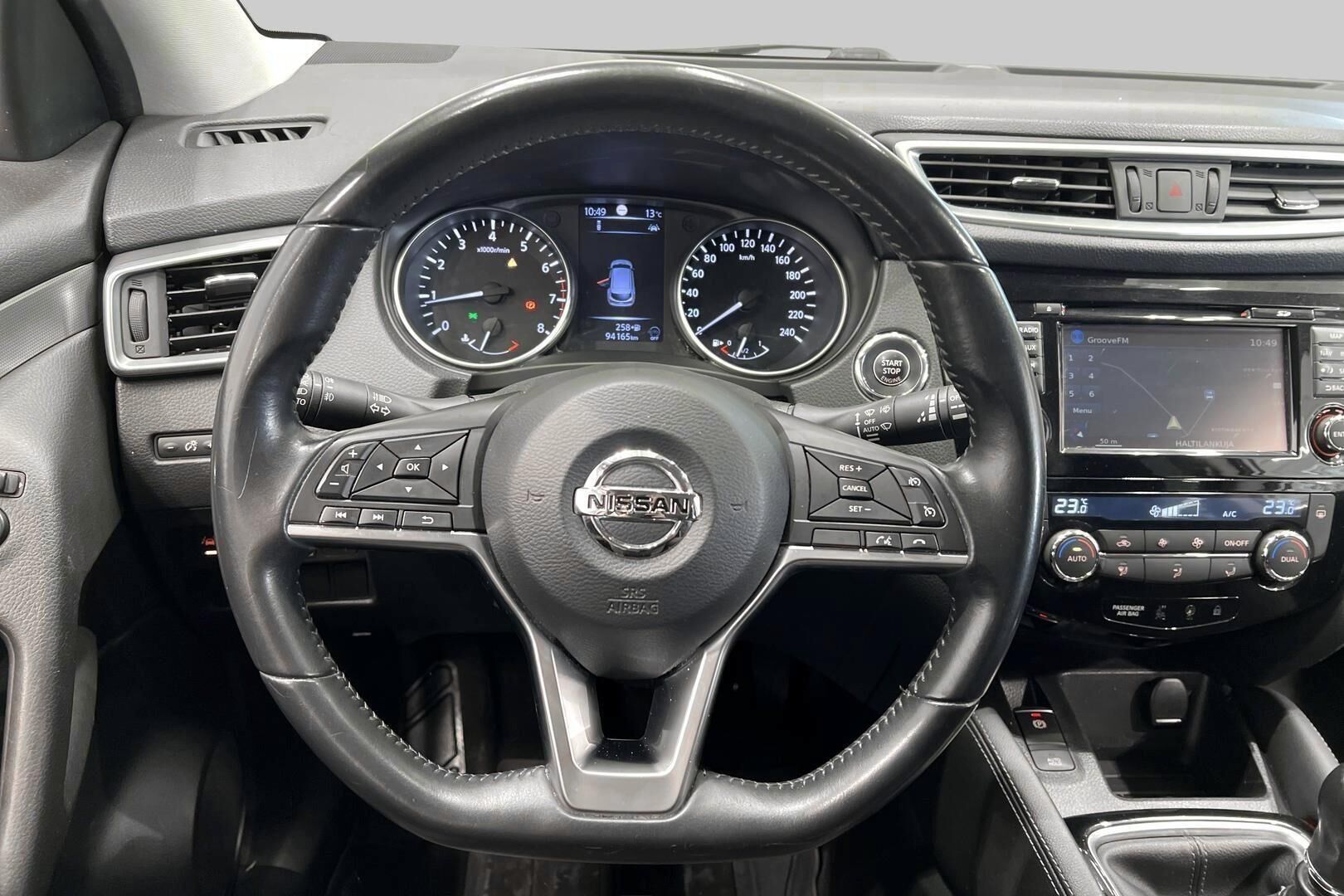 Nissan Qashqai iso kuva 23